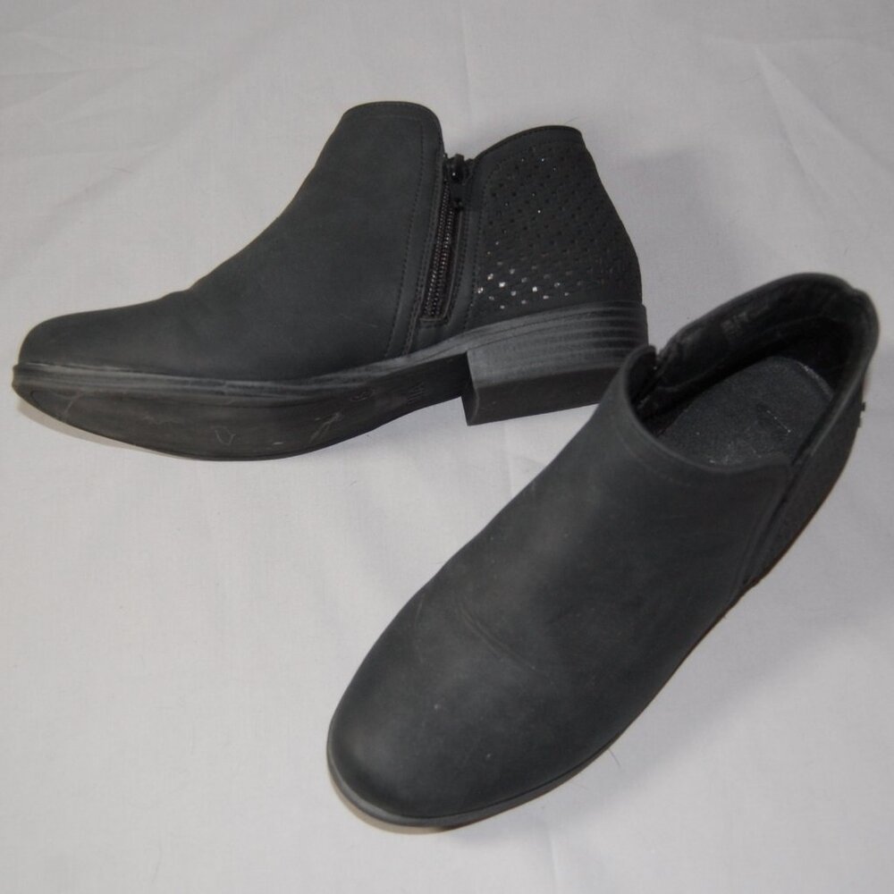 MIA Girl's Darlette size 5